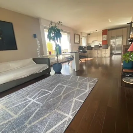 Large Flat With Terraces Parigi