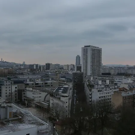 Large Flat With Terraces *